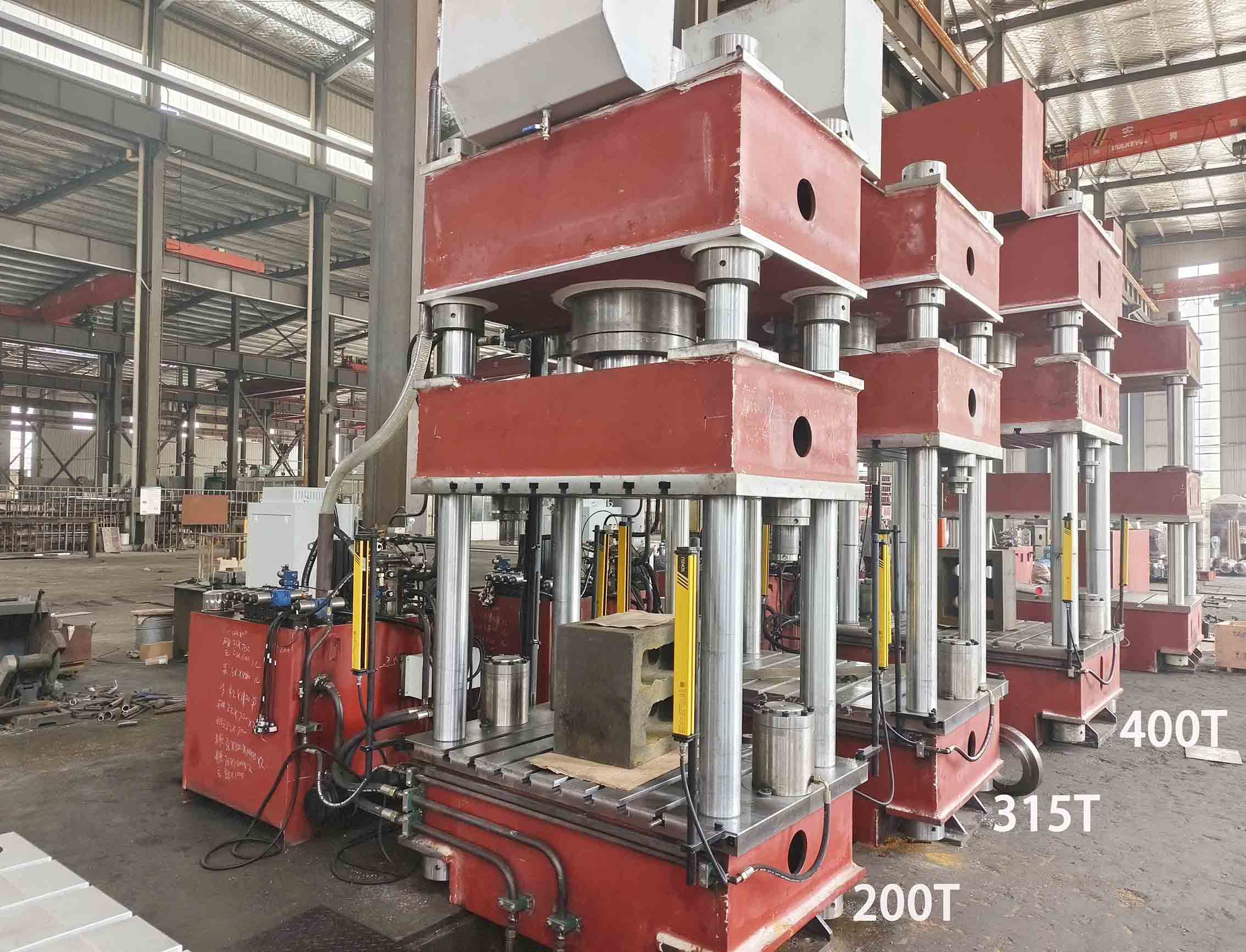 four columns hydraulic press
